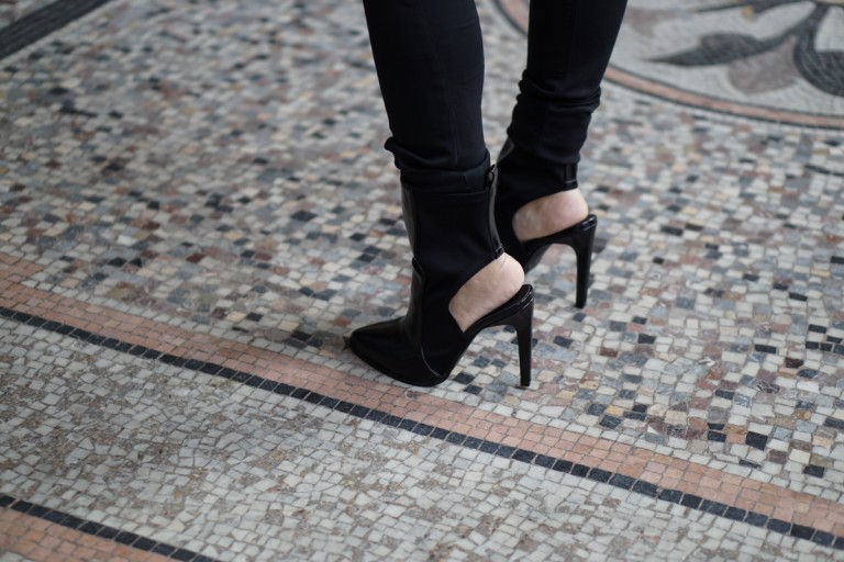 ADIDAS SWEAT - N O H O L I T A